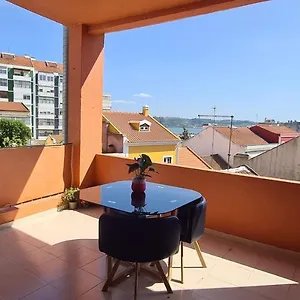 Apartamento Relax In For 4 People With Terrace And Parking